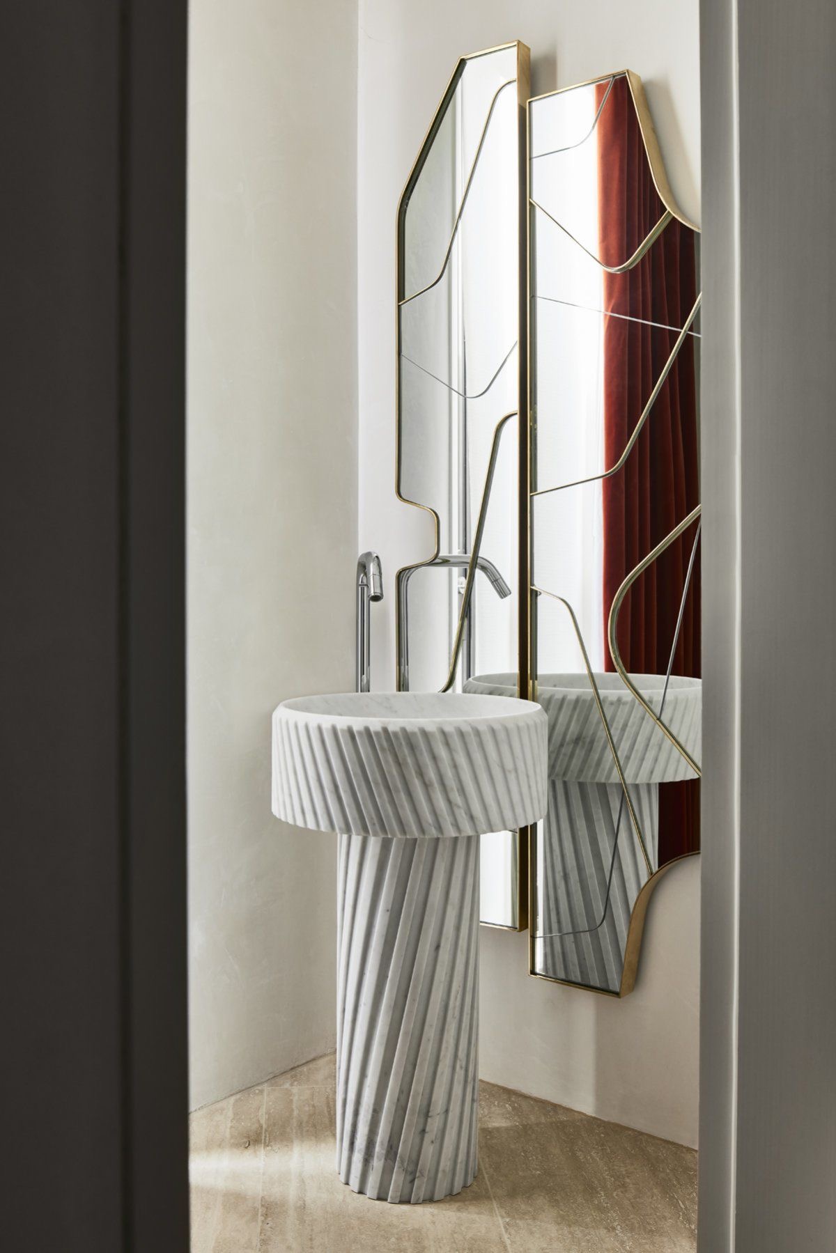 Pedestal Basin 9