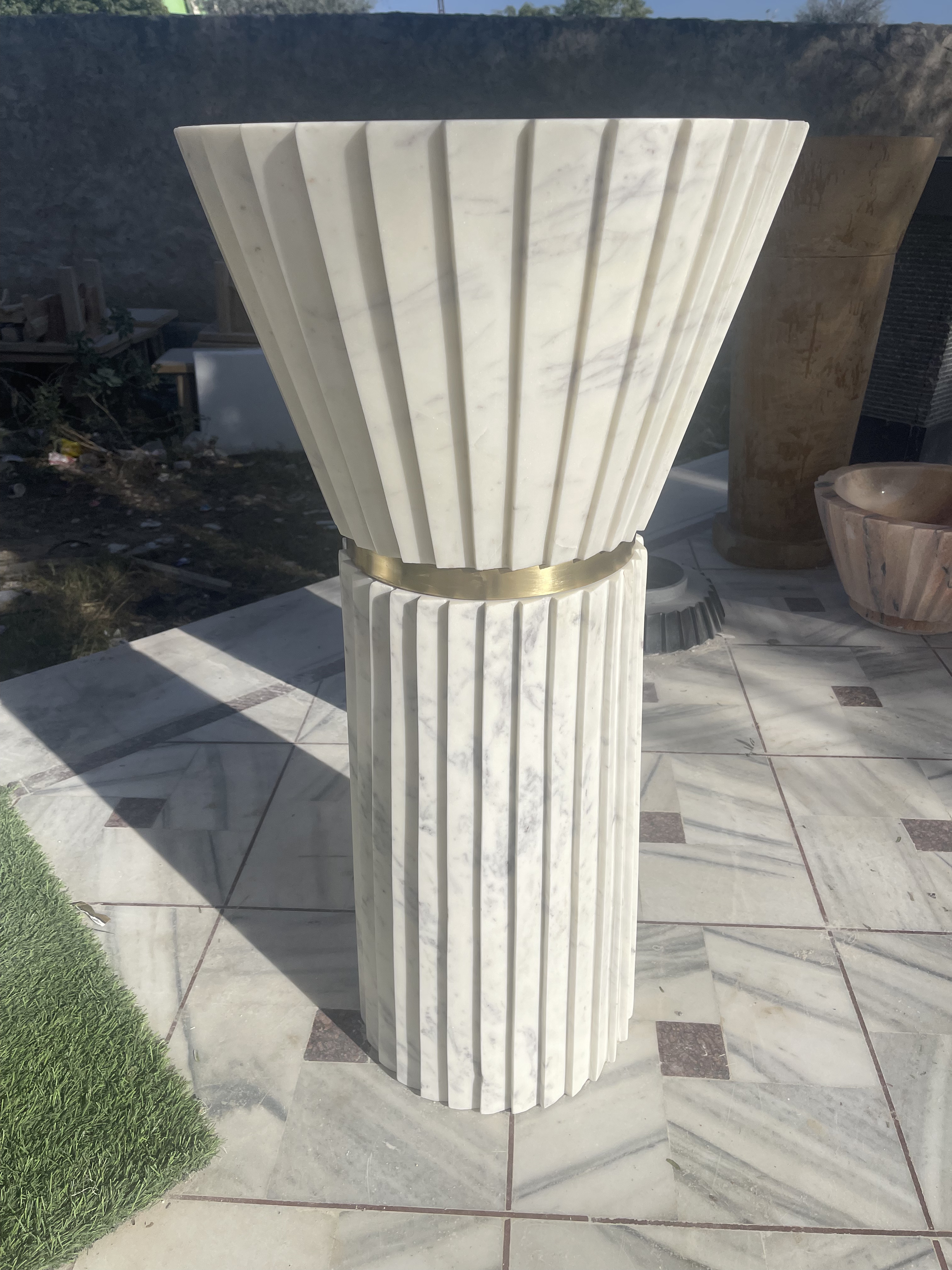 Pedestal Basin 12
